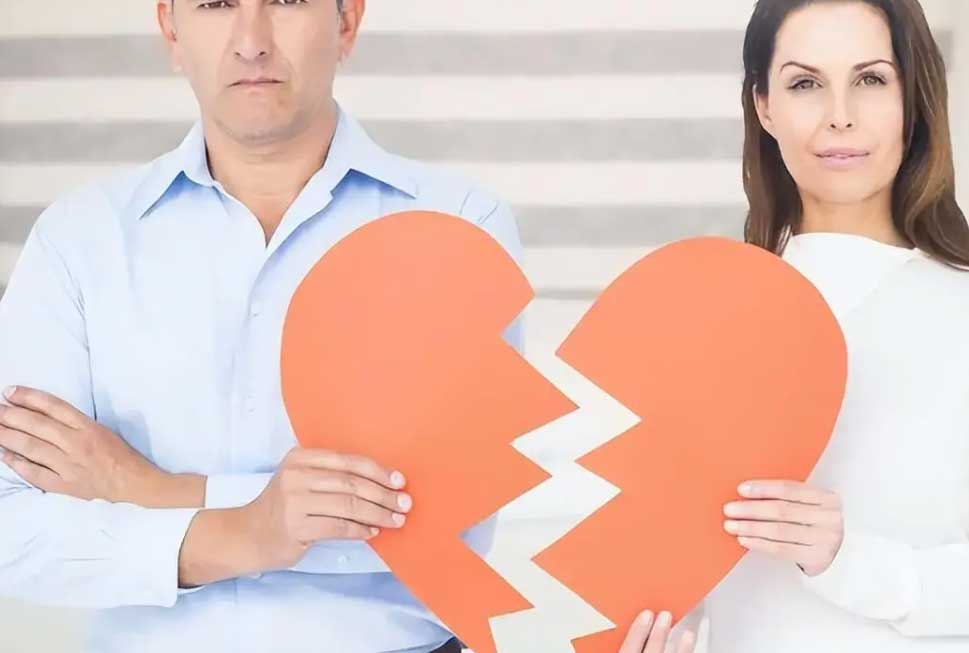 【重庆私人调查】中年夫妇如何保持婚姻的稳定与幸福？